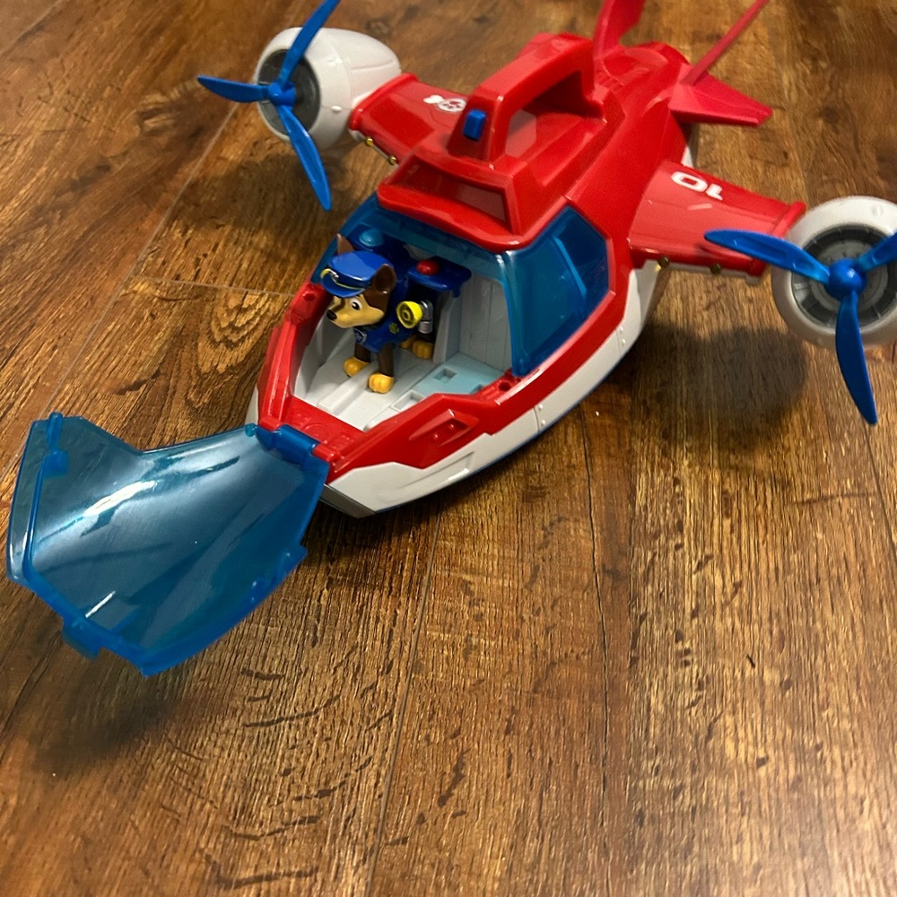Red and Blue Action Figure Playset with Rotatable Propellers